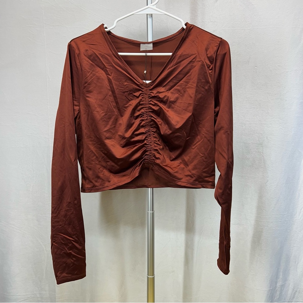 Ruched V-Neck Long Sleeve Crop Top - Rust